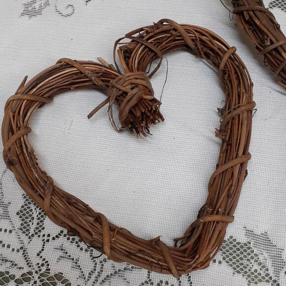 Bundle of 3 vintage Wood twig hearts. - Picture 2 of 6